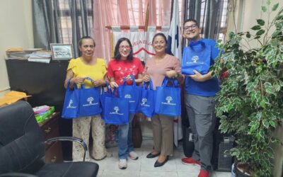 Donación de Kits para Escuelas en Parque Lefevre y La Locería